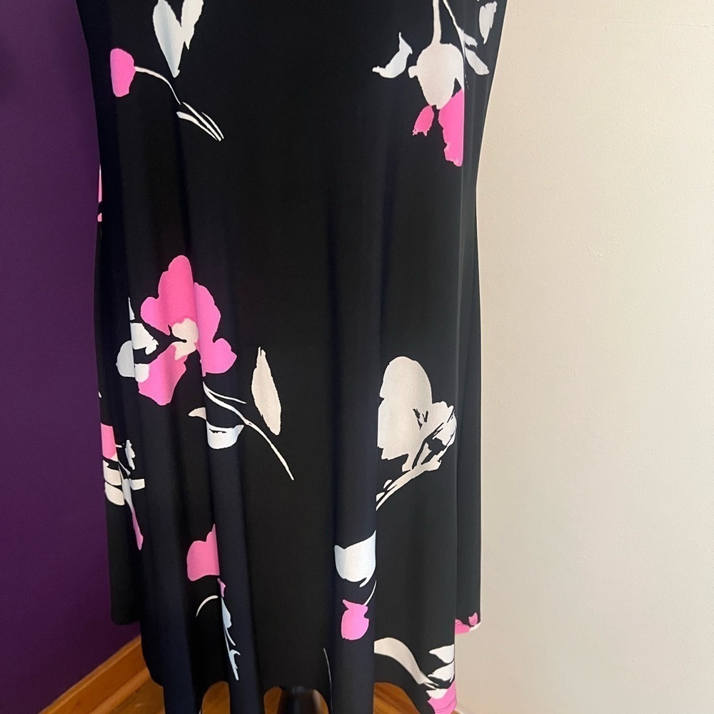 Sleeveless Ralph Lauren Dress - Picture 3 of 8